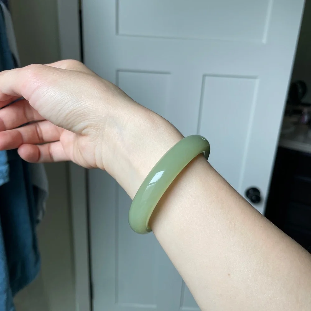 Natural Hetian Yellow Jade Bangle – With Water Lines | No Cracks | Certified